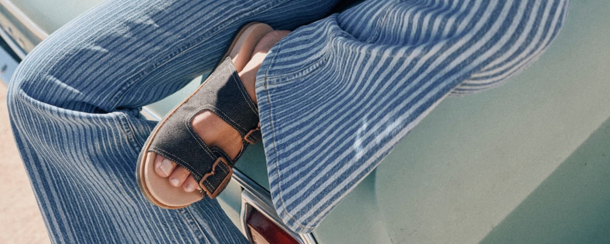 drs x wrangler sandal in denim