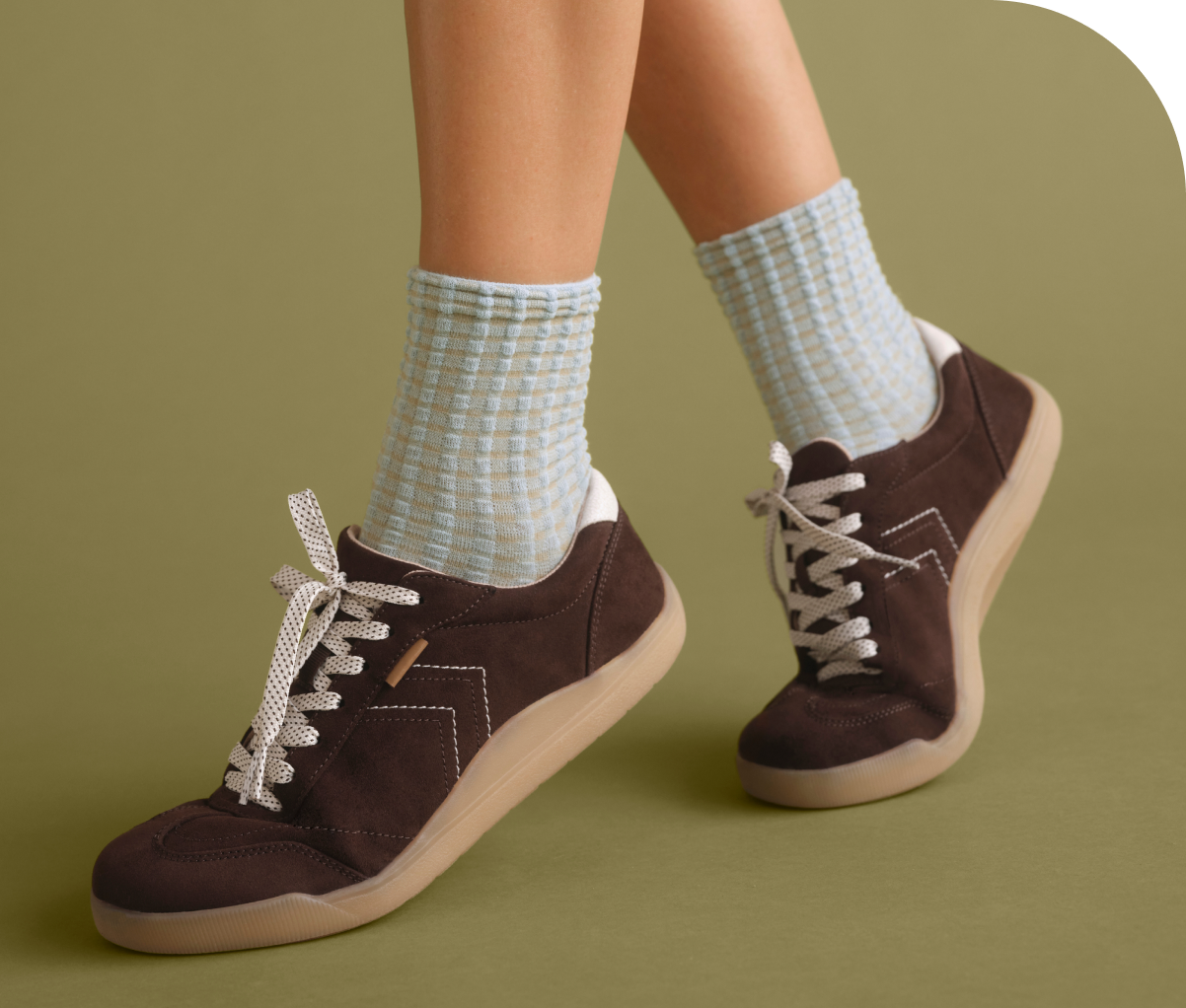 be true lace up sneaker