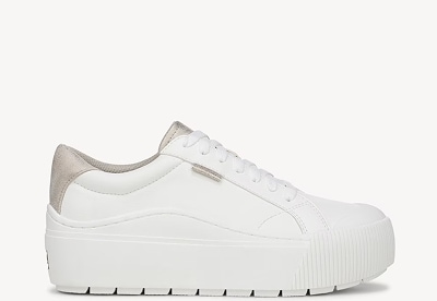 time off max lace up sneaker in white