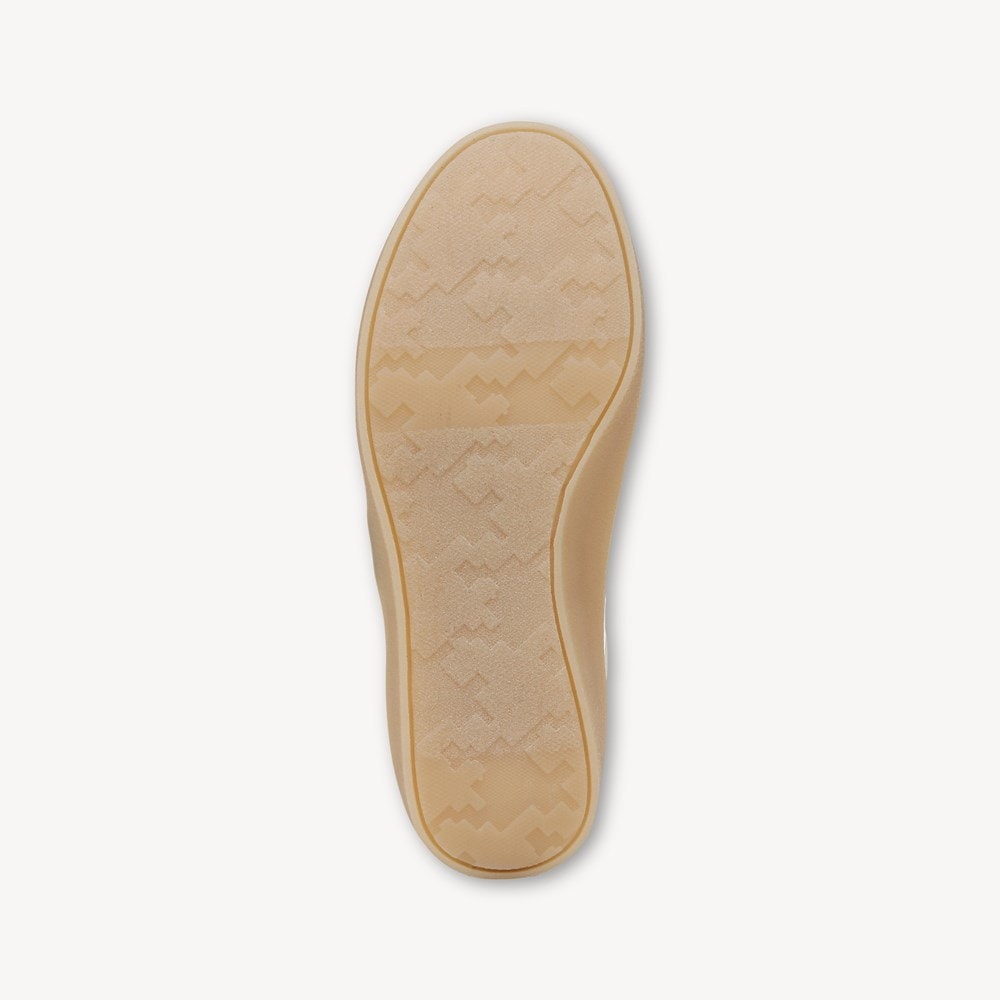 Women's Madison Lace Sneaker - Bottom