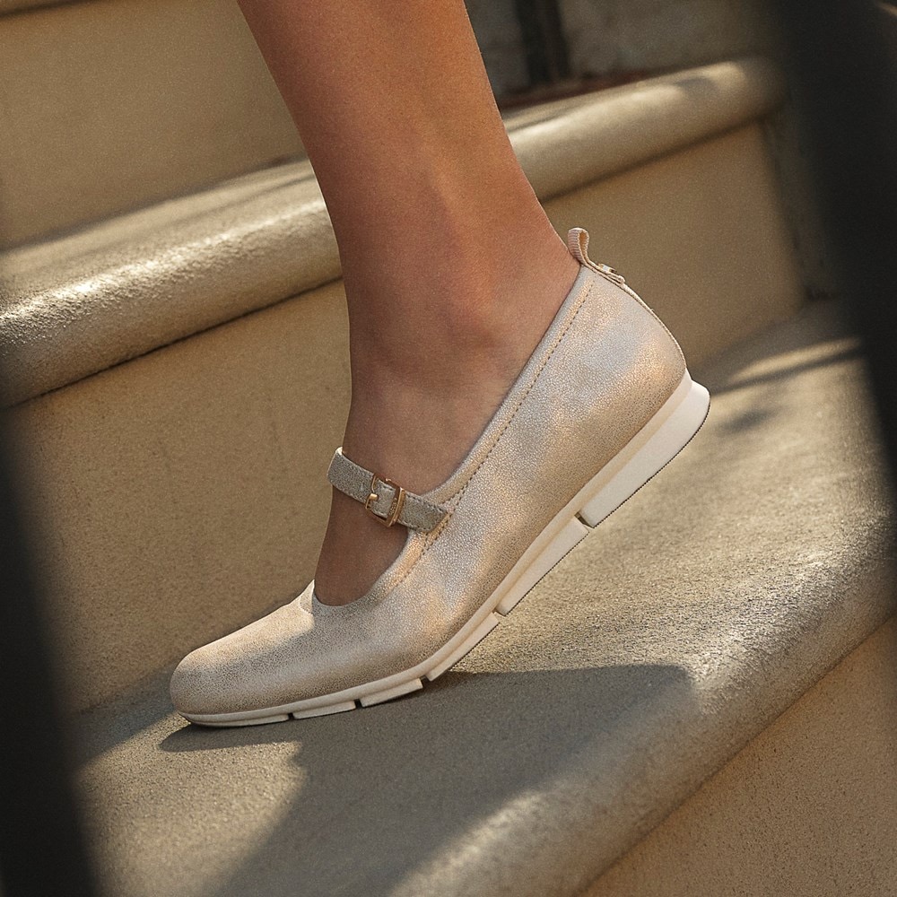 Women's Timeless Mary Jane Flat - LifeStyle2