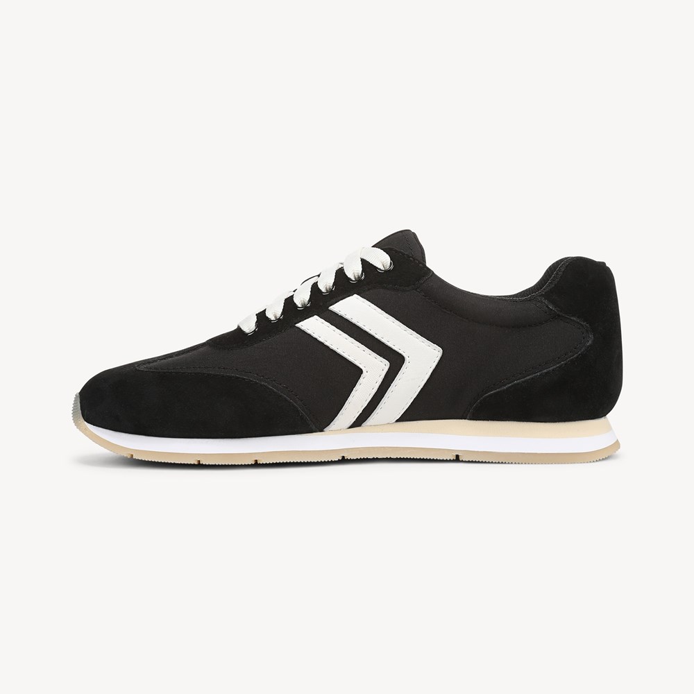 Women's Comeback Sneaker - Left