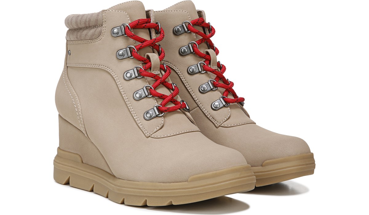 lifestyle hiking boots