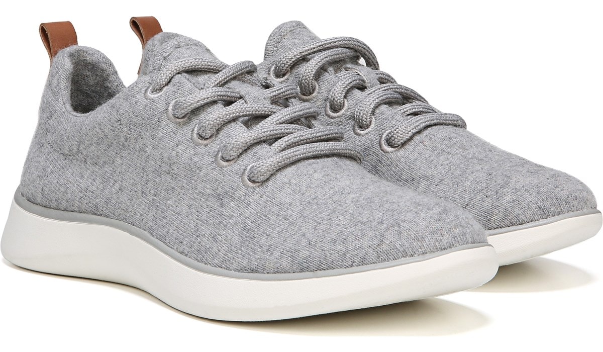 Freestep Laceup Sneaker in Light Grey 