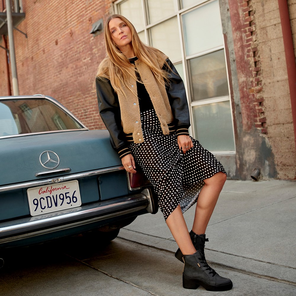 Women's Time Off Up Platform Ankle Boot - LifeStyle2