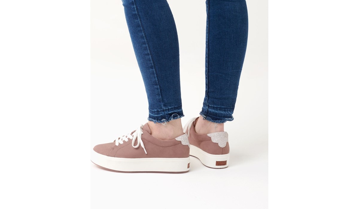 tommy hilfiger womens slip on sneakers