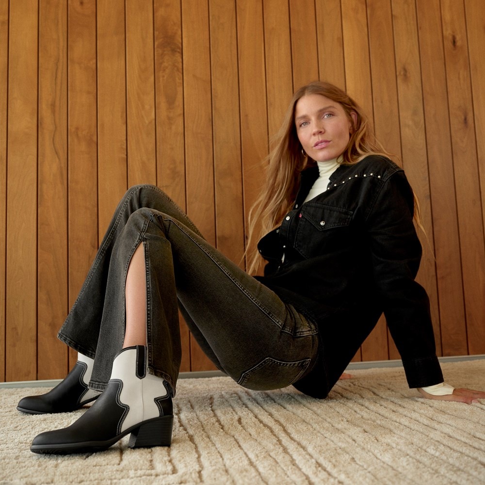 Women's Lasso Ankle Bootie - LifeStyle2