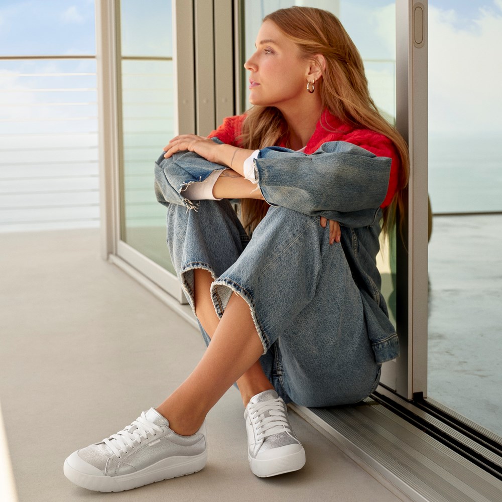 Dr scholl's platform sneakers outlet