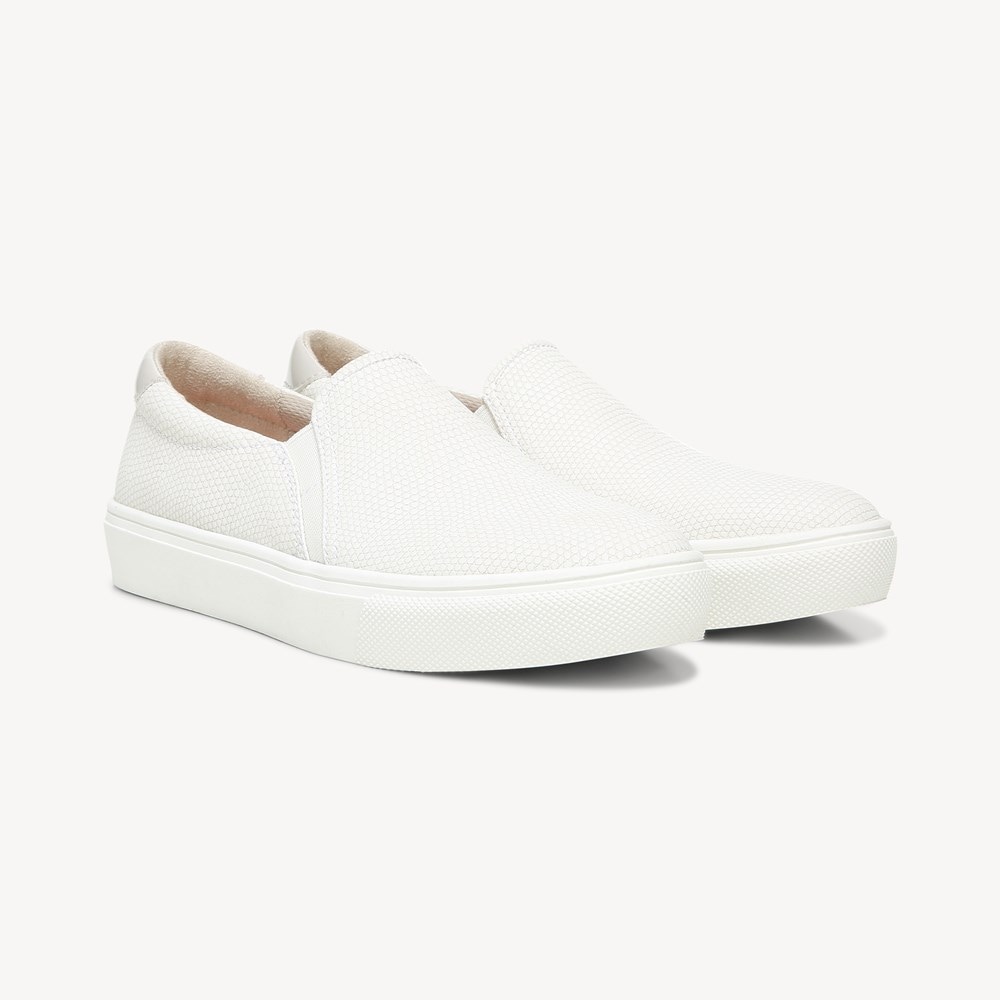 Women's Nova Slip On Sneaker - Pair