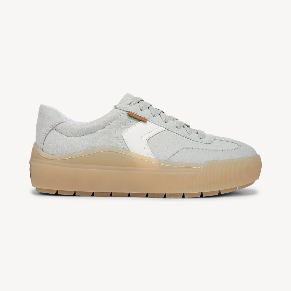 Women's Time Off Win Lace Sneaker