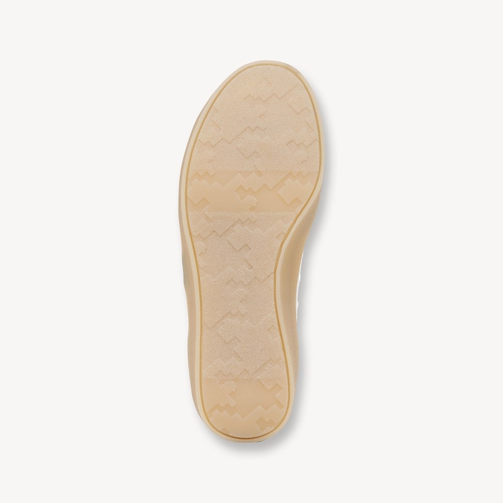 Women's Madison Lace Sneaker - Bottom