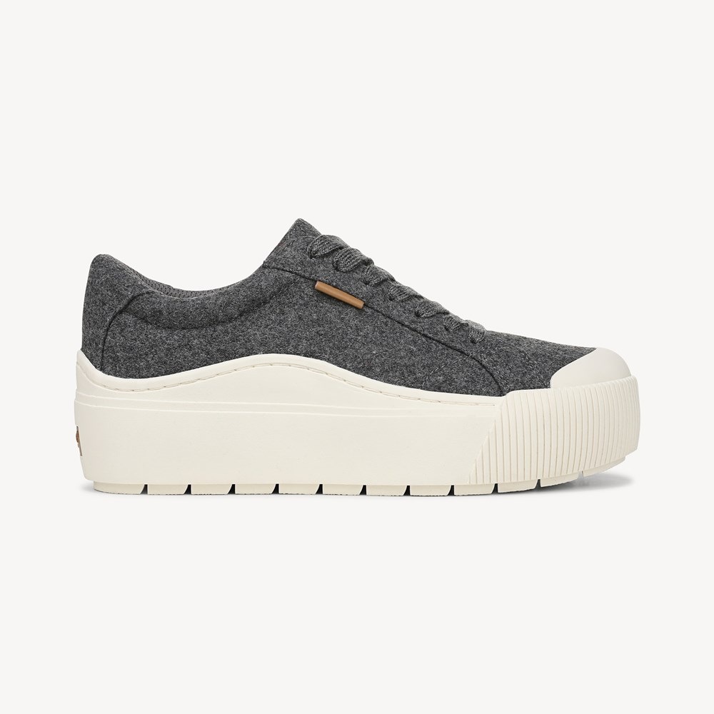Women's Time Off Max Lace Up Sneaker